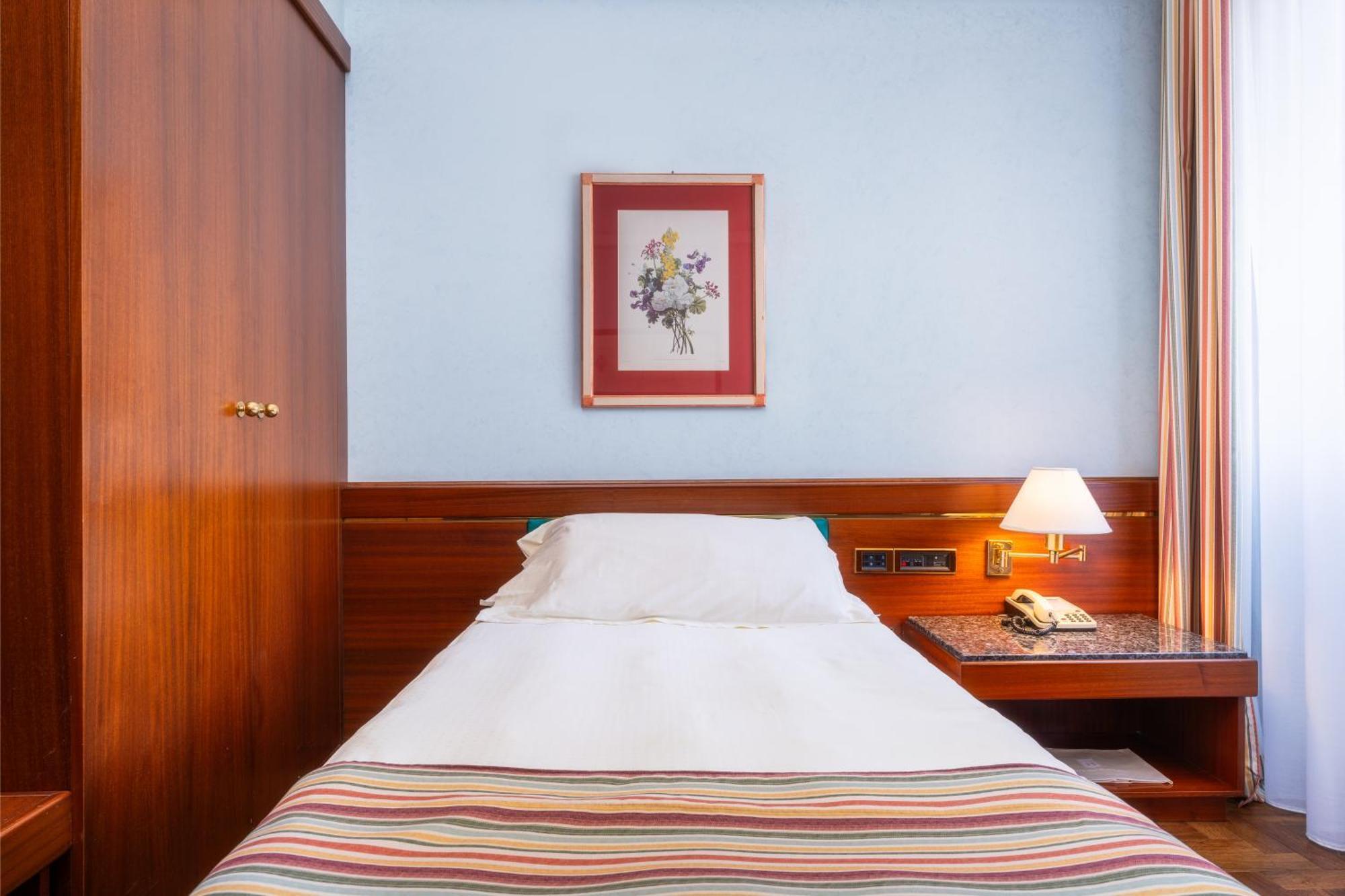 Hotel Crivi'S Milan Luaran gambar