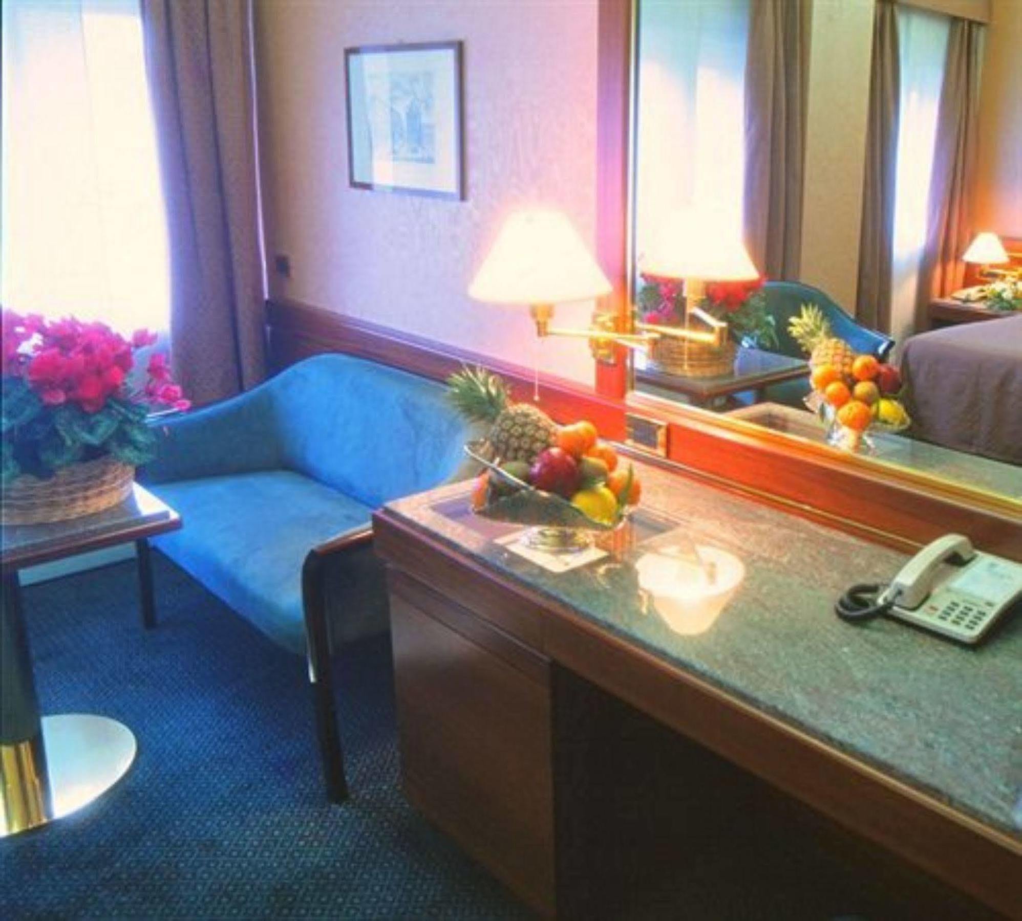 Hotel Crivi'S Milan Luaran gambar
